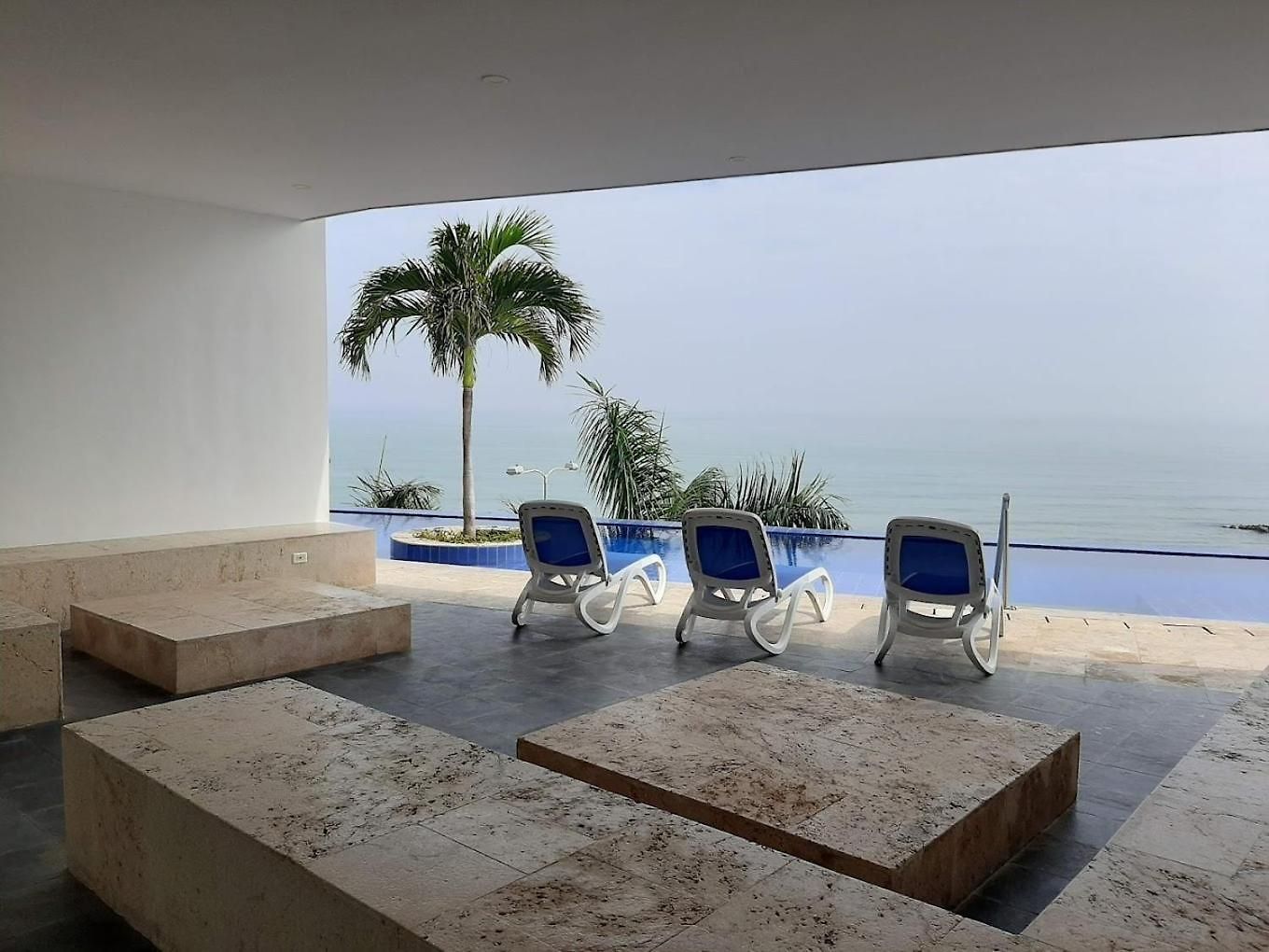 By Calamari Homes - Altamar 30b1 Near Walled Apartment