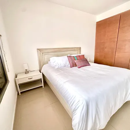 By Calamari Homes - Altamar 30b1 Near Walled Cartagena